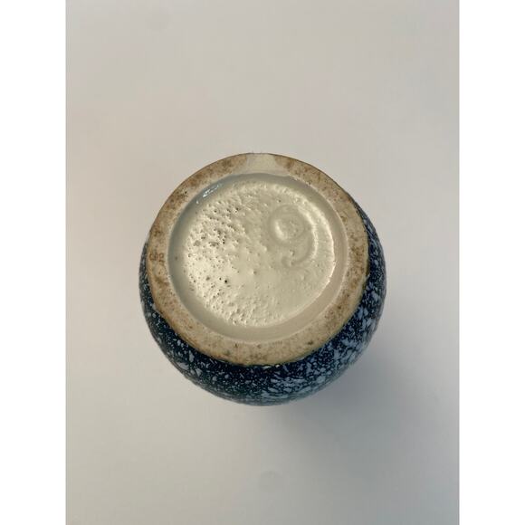 MCM Vintage Lava Speckled Glaze Textured Vase Pineapples Ceramic Blue White 7" - Picture 2 of 10